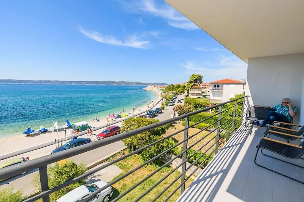 Stunning Beachfront Apartment With Roof Terrace Kastela 0*,  Croatia